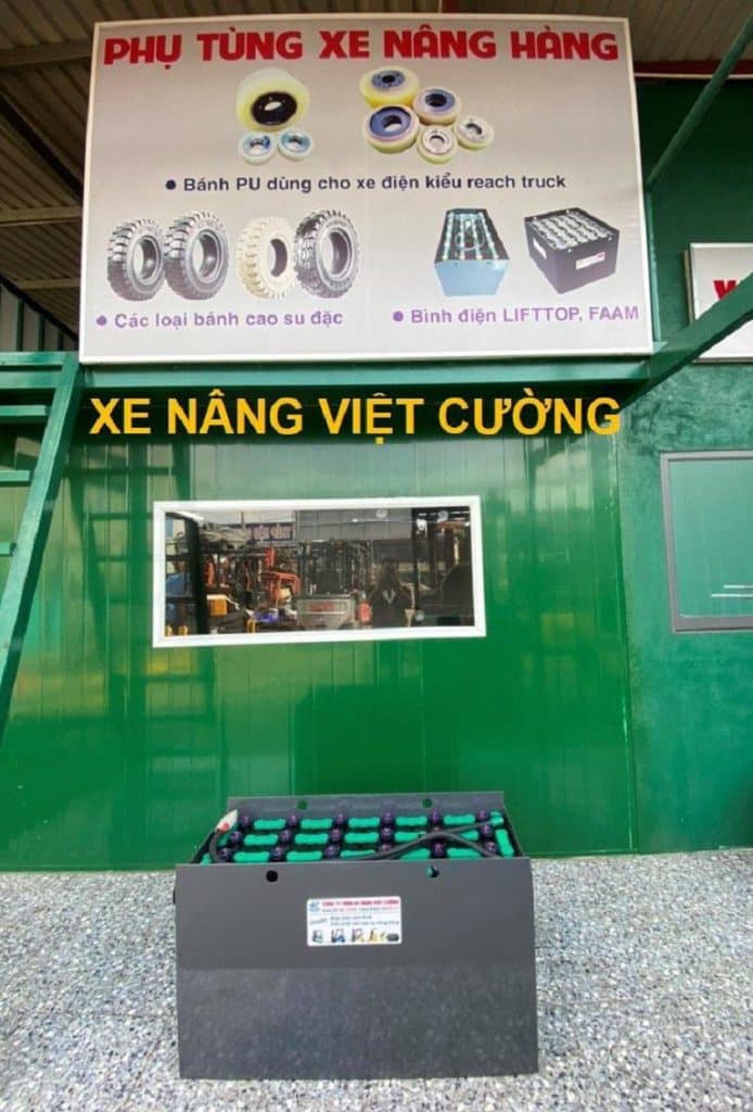 Xe nâng Việt Cường