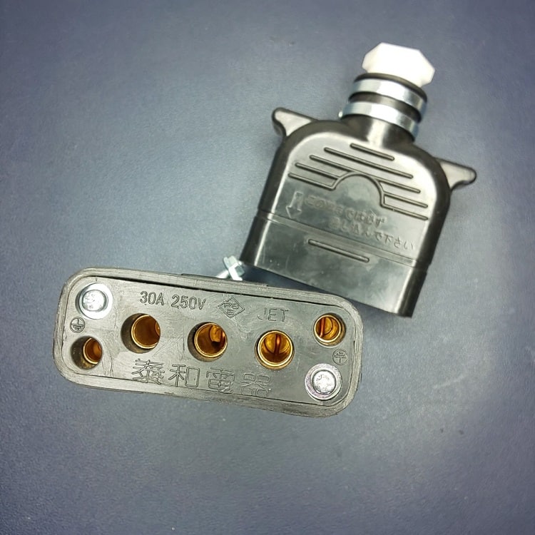 Dắc cắm sạc 3 pha