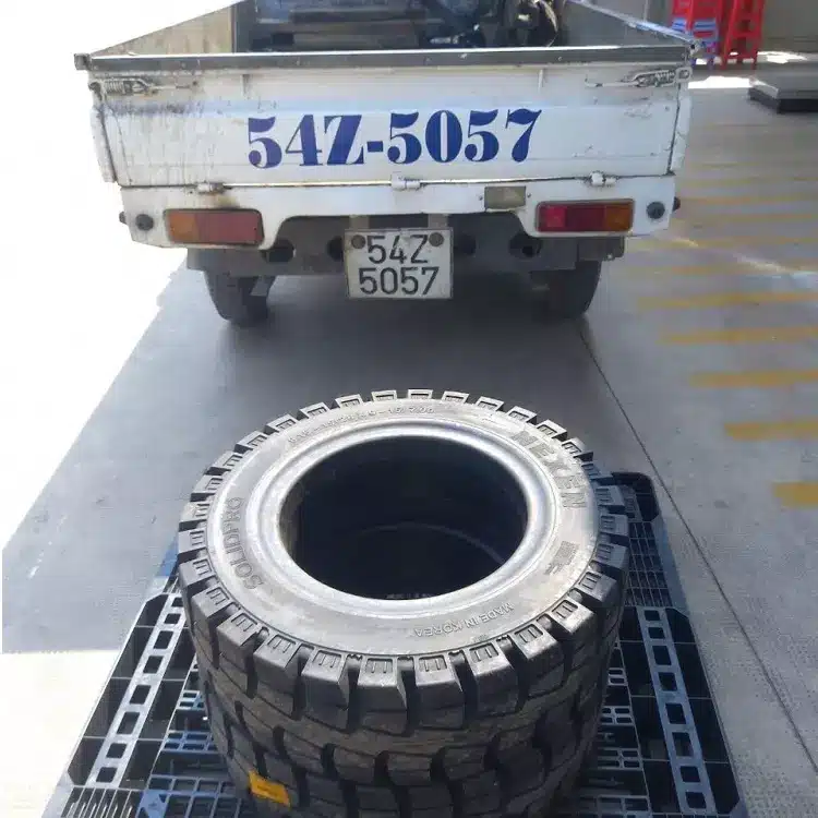 Lốp đặc xe nâng nexen