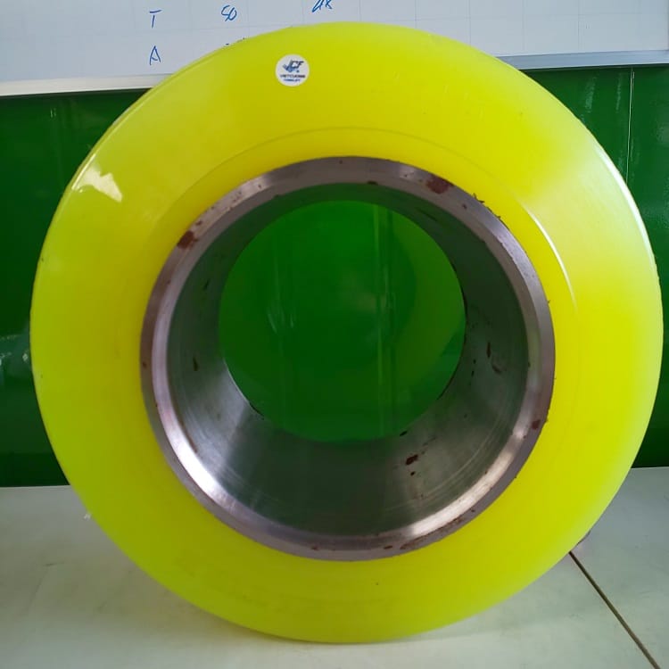 bánh xe nâng điện đứng lái tại Bình Dương