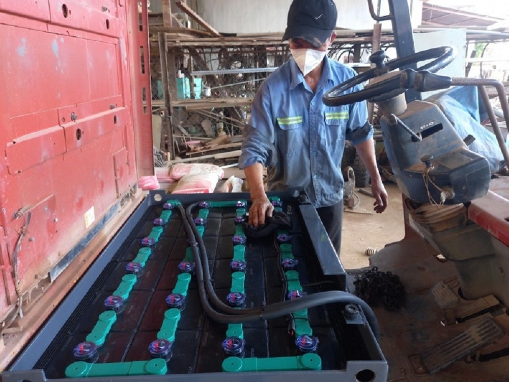 Bình điện xe nâng tại khu công nghiệp Ô Môn