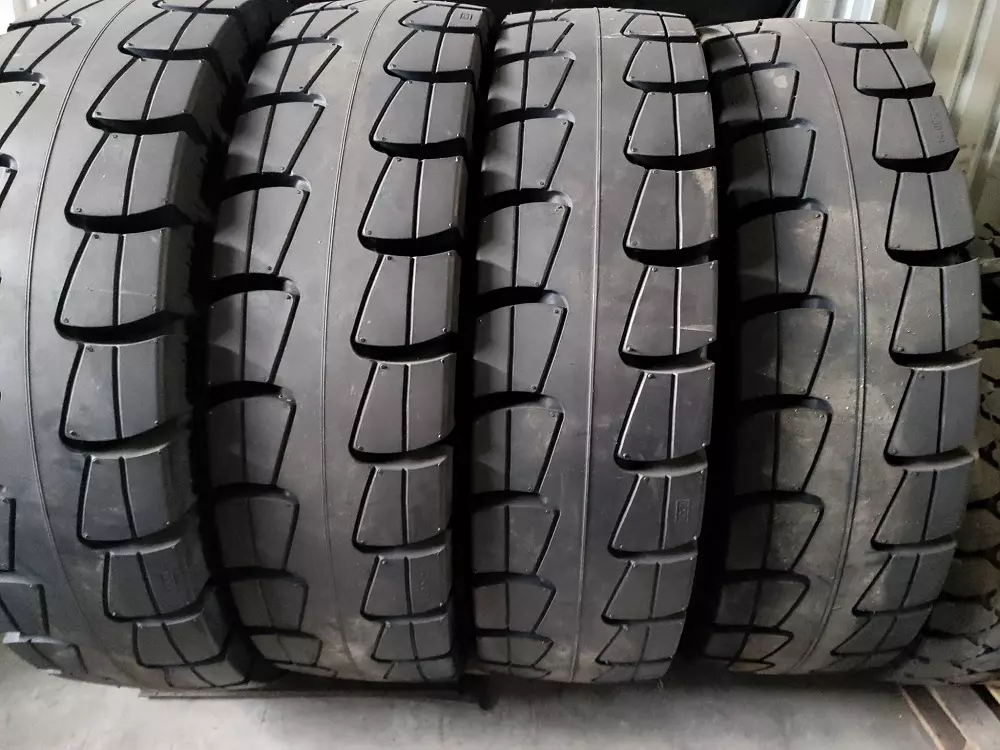 Lốp xe nâng tại Trà Vinh