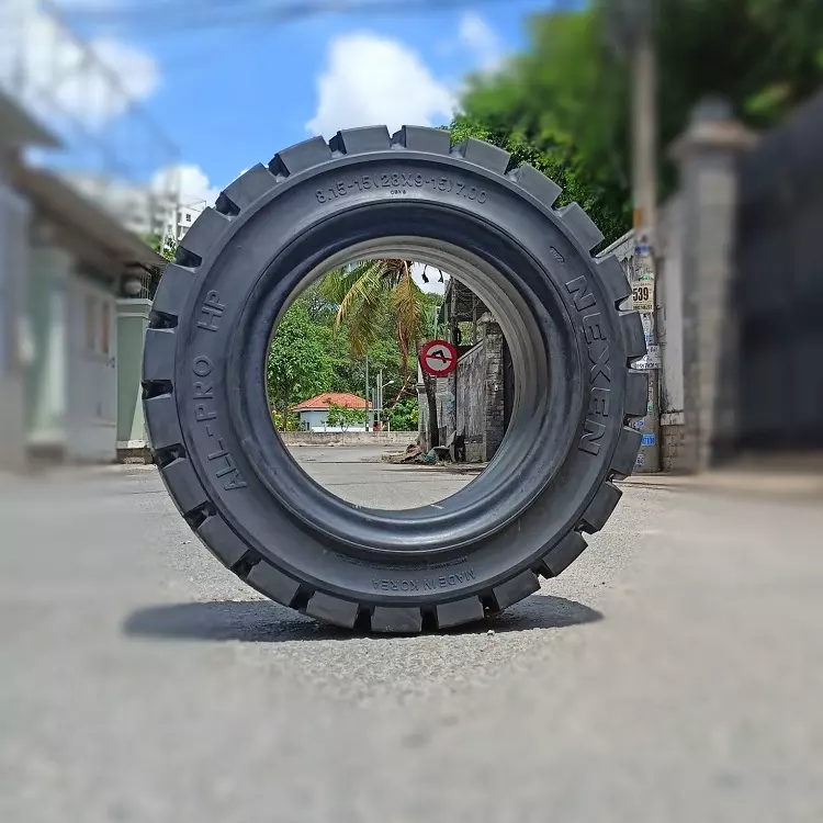 Lốp xe nâng tại Trà Vinh