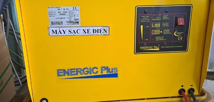 Máy sạc bình ắc quy