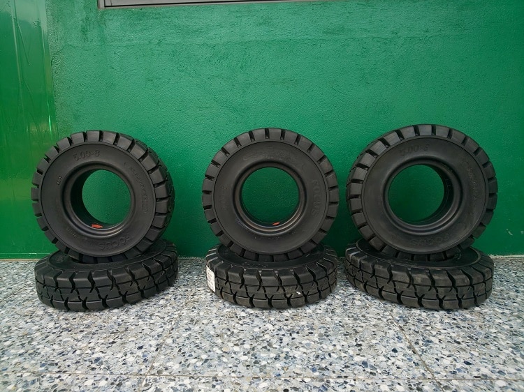 Vỏ đặc xe nâng tại Bàu Bàng