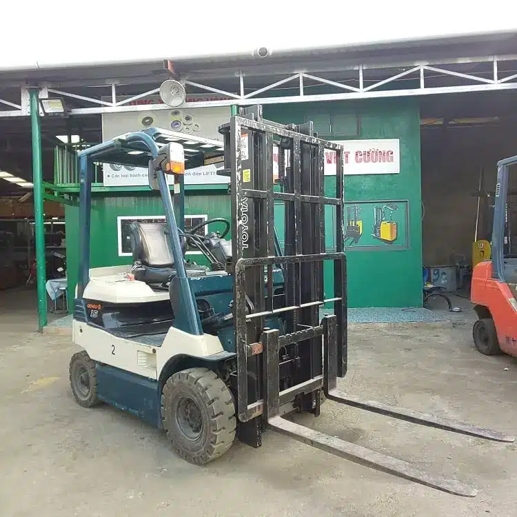 Mua xe nâng điện