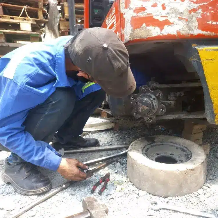 Sửa xe nâng điện