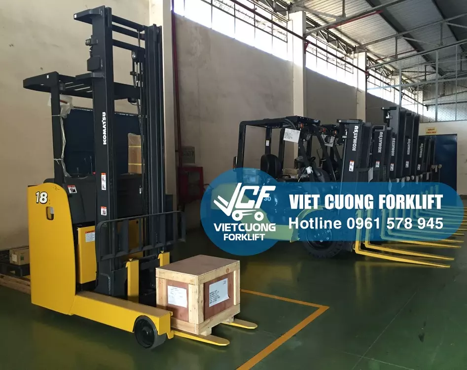 Xe nâng bằng điện