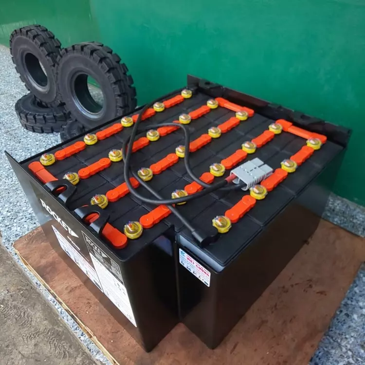 Bình điện xe nâng Rocket