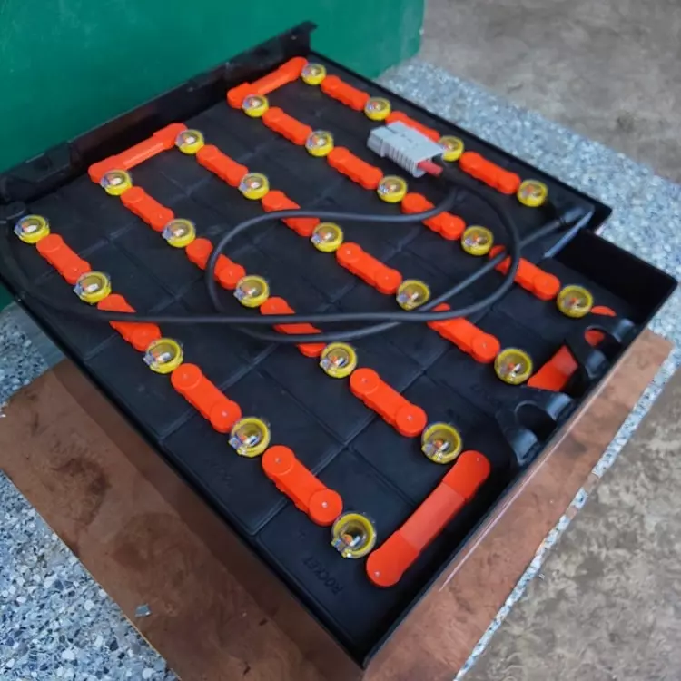 Bình điện xe nâng Rocket