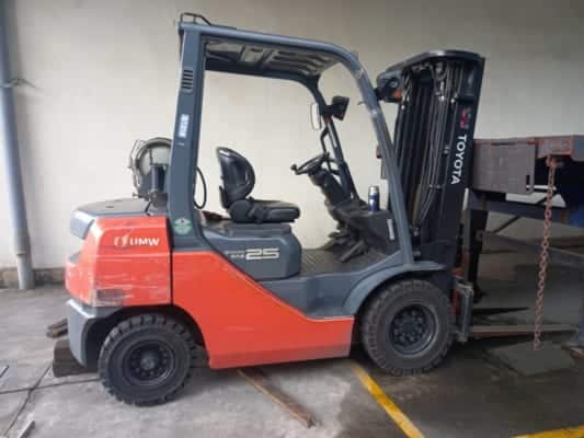 Vỏ xe Stellana 600-9 lắp cho xe Toyota