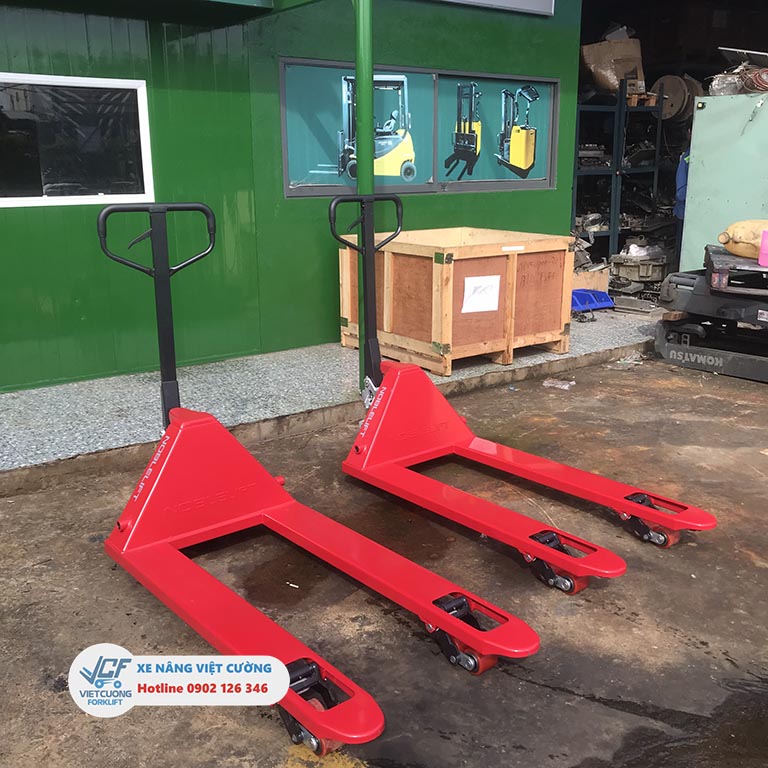 Xe nâng tay 3 tấn